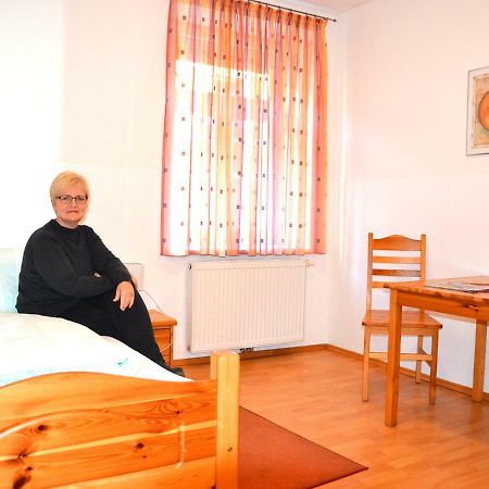 Gasthof Zum Goldenen Pflug Amstetten Exteriér fotografie